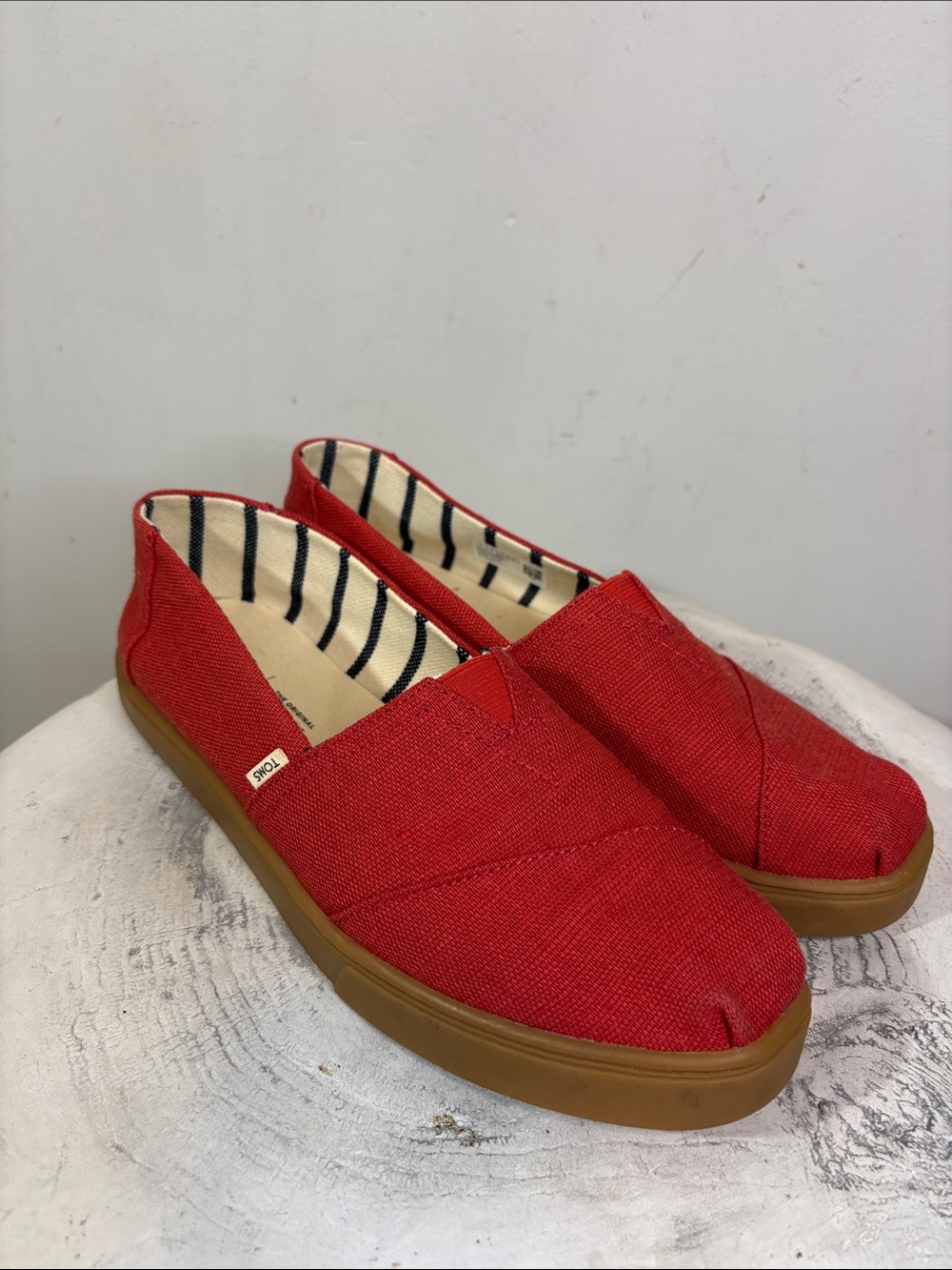 TOMS Red Canvas Gum Rubber Cupsole Alpargata Slip-On Shoes 8 Cherry Chili Apple